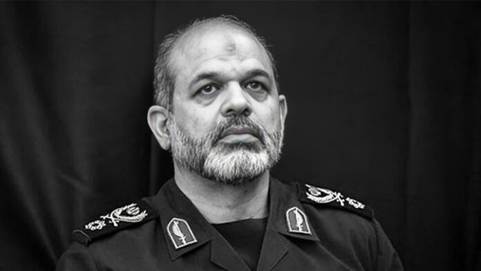 خامنئي يعين أحمد وحيدي نائباً لرئيس أركان قوات النظام