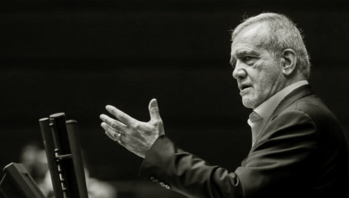 بزشكيان يعترف بالعجز عن دفع الرواتب