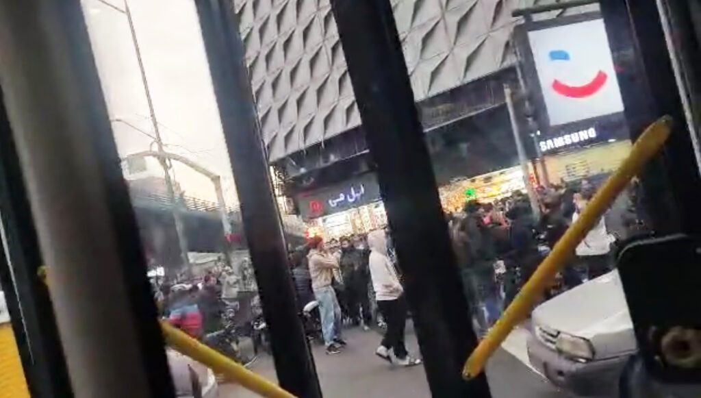 تجمعات احتجاجية واسعة لتجار سوق طهران