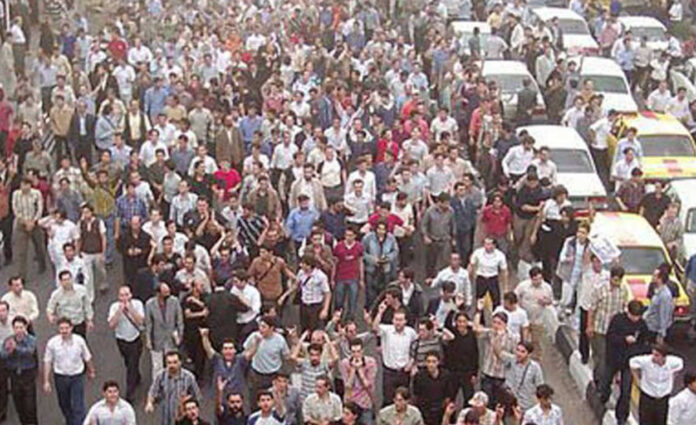إيران على فوهة بركان: أزمات بنيوية وانتفاضة حتمية قادمة