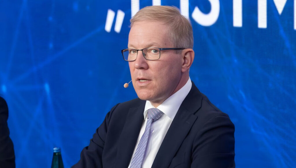 رئيس "خارجية البرلمان الإستوني" لـ "سيماي آزادي": صنفنا حرس النظام إرهابياً تضامناً مع انتفاضة إيران