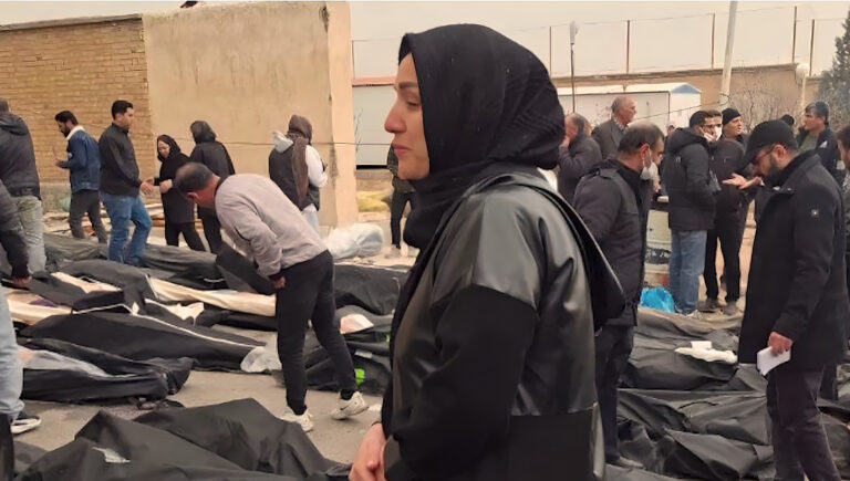 “فرانس برس”: النظام  الإيراني يحول المراكز الطبية إلى “ساحات حرب”