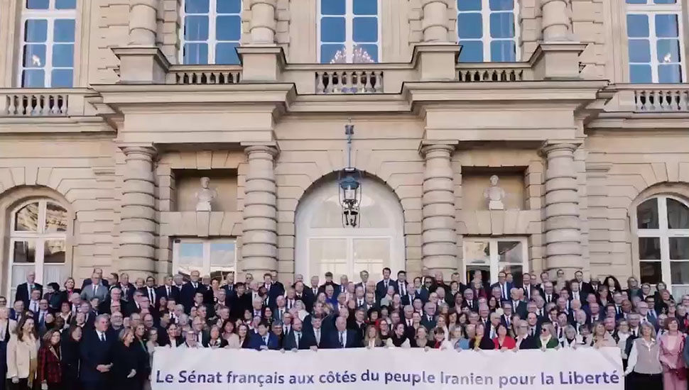 مجلس الشيوخ الفرنسي يقف "بكامل هيئته" مع انتفاضة إيران ويتهم النظام بـ "إرهاب الدولة"