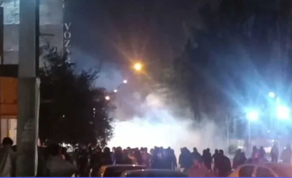 مقابر جماعية سرية في الأهواز، أطفال في زنازين «شيبان»، ومدارس تحولت إلى غرف تعذيب