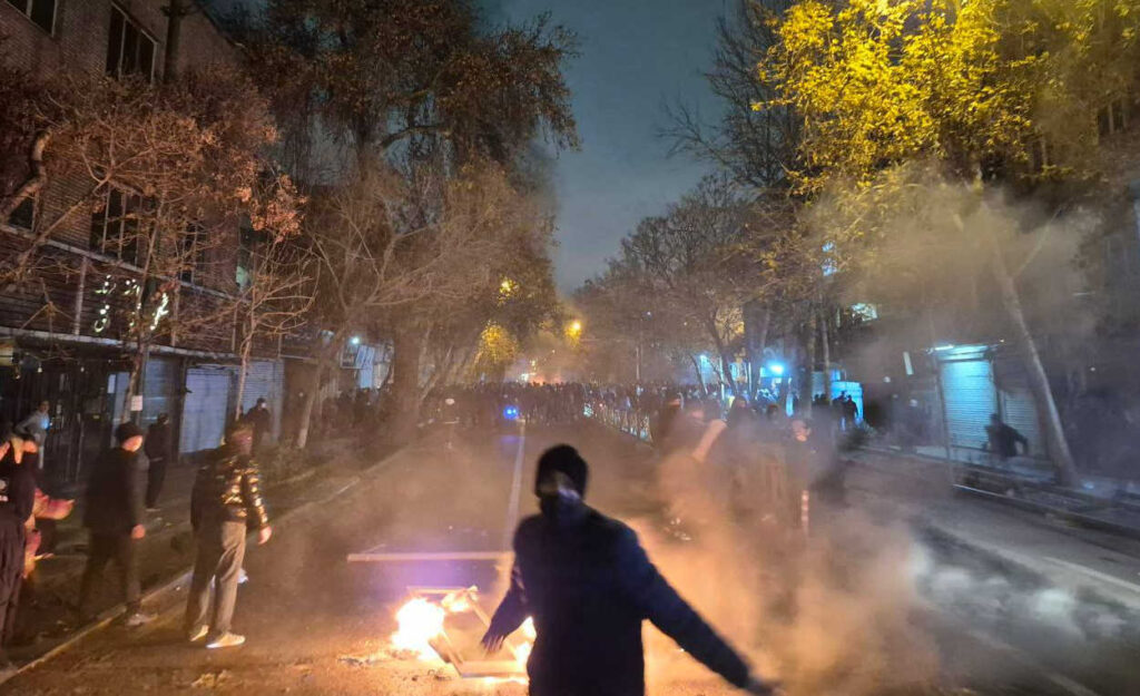 تقریر عن اليوم الثالث عشر للانتفاضة الوطنیة