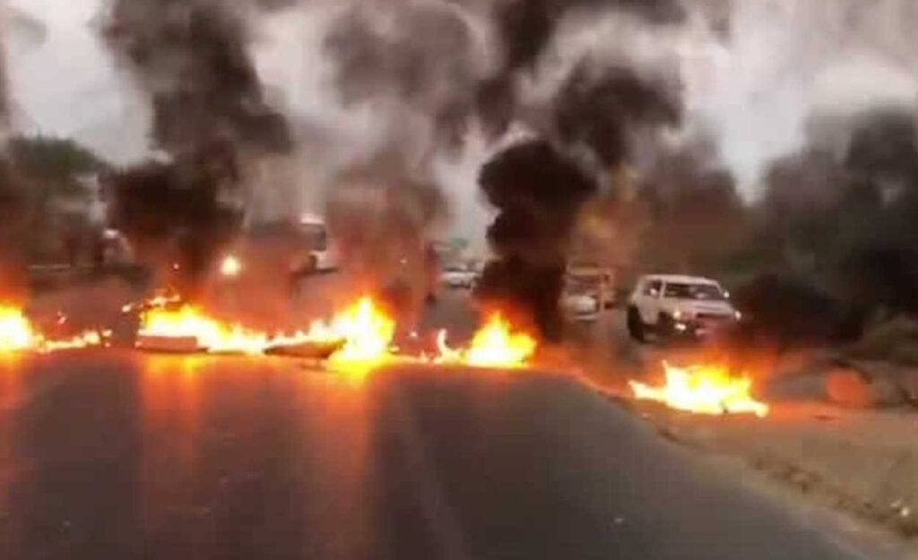 اليوم السابع للانتفاضة الوطنية: اتساع رقعة المواجهات من طهران إلى كازرون وإيلام