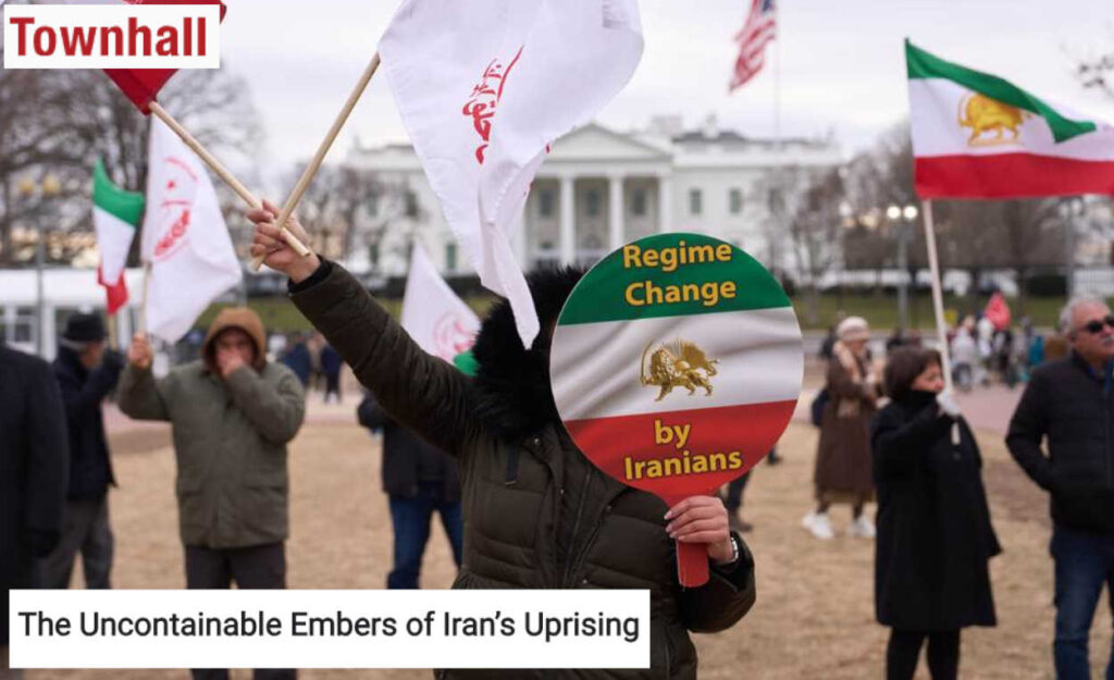 انتفاضة إيران تتجاوز "جدار الخوف".. والشعب يطرد حرس النظام ويهتف "لا لنظام الشاه ولا لنظام الملالي"