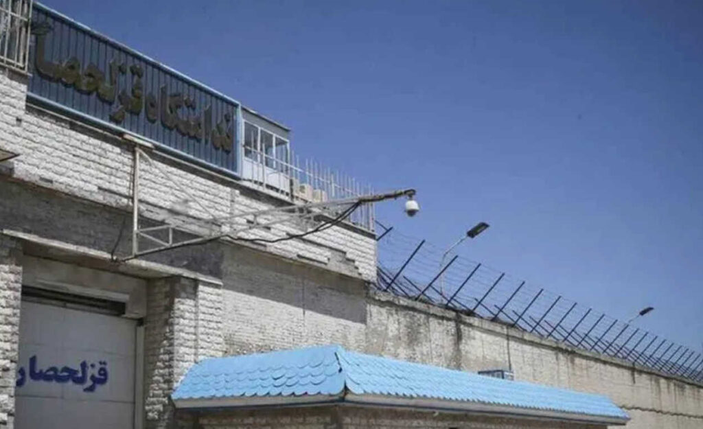 تظاهرات السجناء السياسيين في سجن قزل حصار بهتاف: حكومة المجازر، لتسقط لتسقط