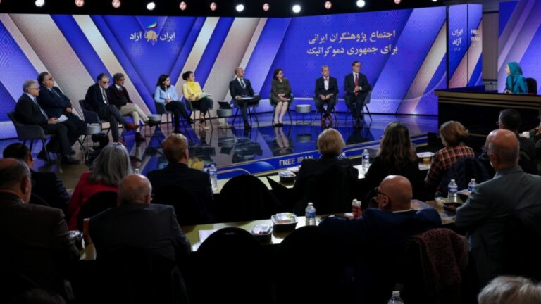 مريم رجوي: المجتمع العلمي الإيراني هو العمود الفقري للبدیل الديمقراطي