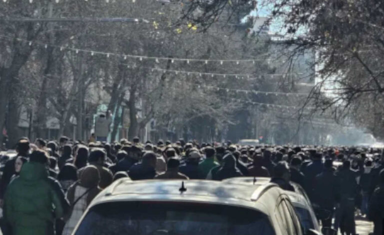 نظام الولي الفقيه ينتقل من “شرعية القمع” إلى “حتمية الانهيار”.. وإيران تدخل فجر الخلاص