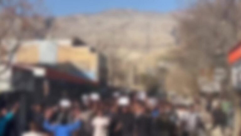 الموت لخامنئي.. الموت للديكتاتور: انتفاضة شعبية في آبدانان 