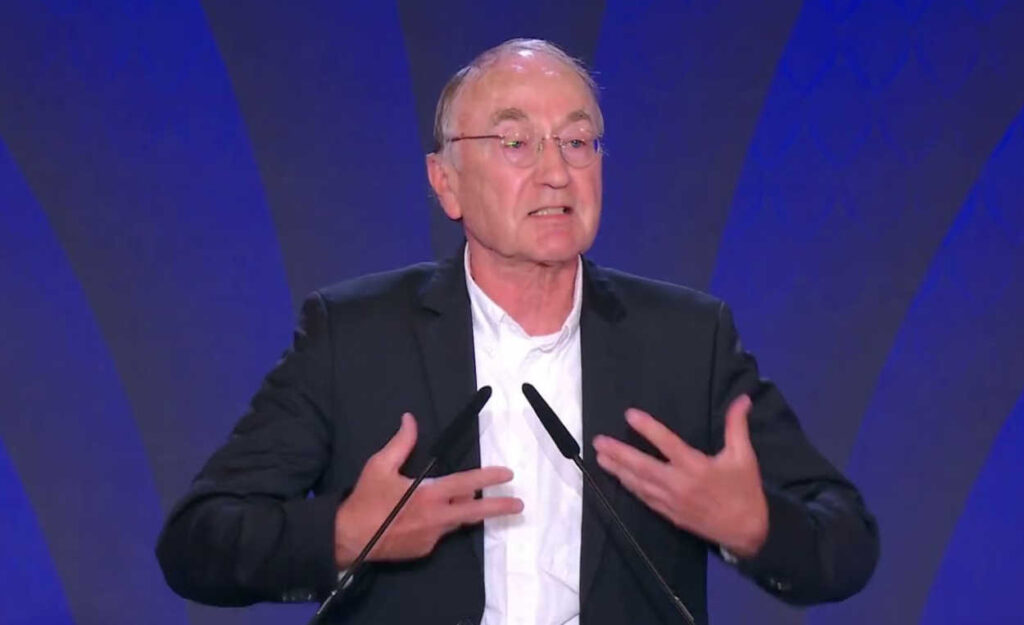 رئيس مجلس حقوق الإنسان السابق: منصة ابن الشاه خارطة طريق للفاشية الجديدة.. وخطة مريم رجوي هي الضمانة الوحيدة لجمهورية ديمقراطية