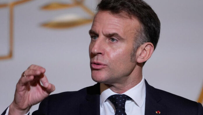 ماكرون لنظام الملالي: اعترفوا بـ 