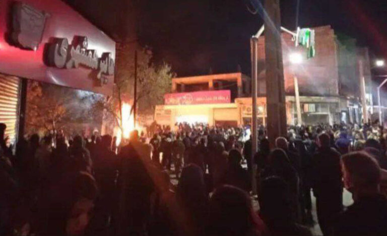 إيران في المنعطف التاريخي.. ثلاثية الحرية وإنهاء الديكتاتورية والرد الوطني الحاسم