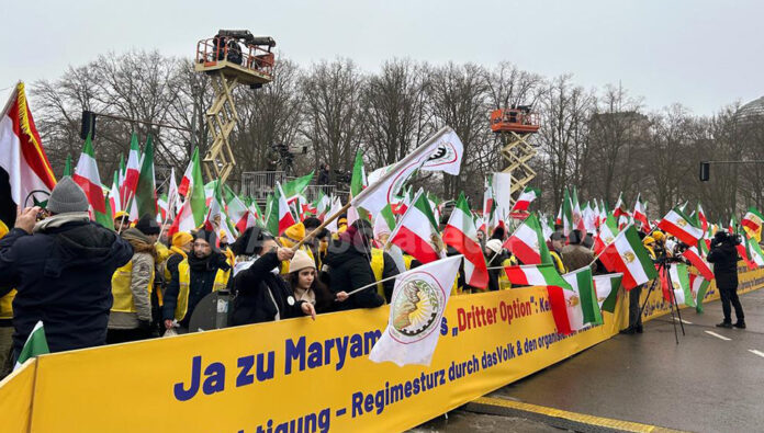 عدسات وكالات الأنباء العالمية توثق 