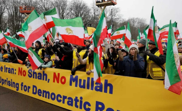 لا ريبوبليكا: الآلاف يتظاهرون في برلين تضامناً مع الانتفاضة الإيرانية