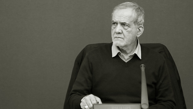 بزشكيان يعترف بـ الانهيار الوشيك.. قلب النظام ينبض بصعوبة وأي ضغط إضافي سيفجره