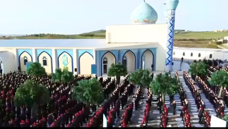 صلاة عيد الفطر المبارك في أشرف 3 لمجاهدي خلق بألبانيا