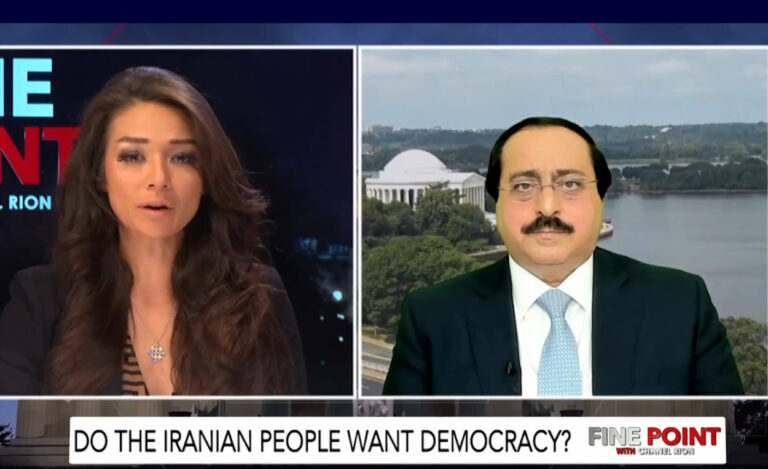 شبکة أو إيه إن: الشعب الإيراني يرفض دكتاتورية الشاه، والمقاومة الإيرانية تمثل الديمقراطية الحقيقية