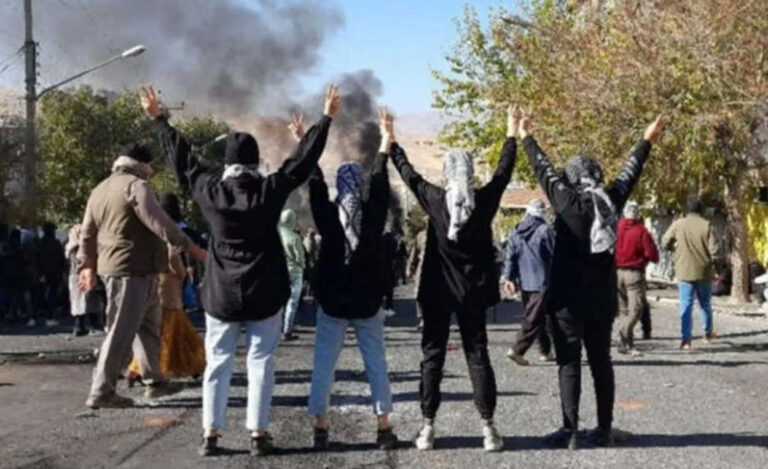 صوت أمريكا الحقيقي:الاحتجاجات والمقاومة تشكلان محرك التغيير في إيران
