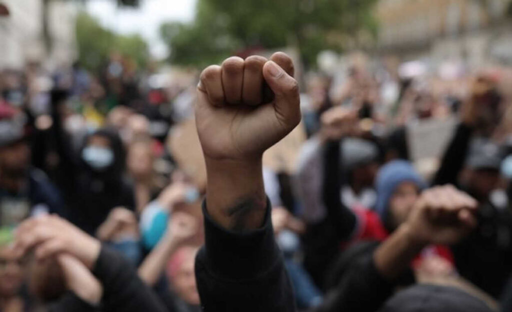 عندما تلد الأزمات تطرفاً