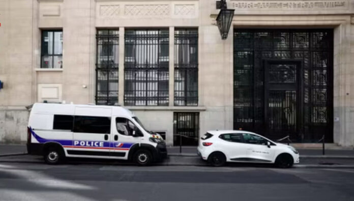 راديو فرانس إنفو: إحباط هجوم إرهابي في باريس يسلط الضوء على مؤامرات النظام الإيراني