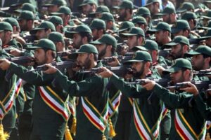 عسكرة الدولة والهروب للأمام: تحول النظام الإيراني إلى الحكم العسكري يفضح هشاشته العميقة