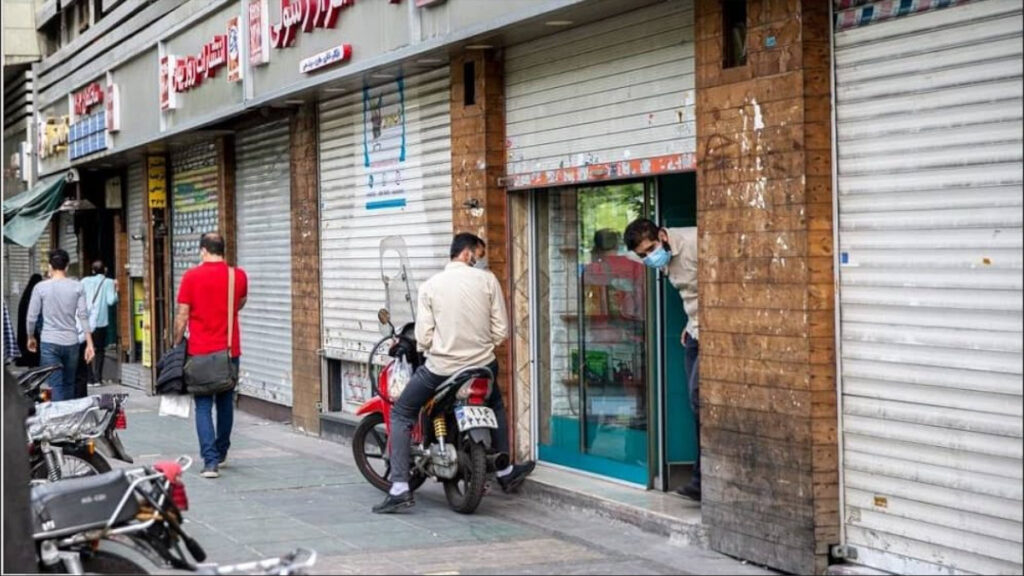 دمار الحرب وعزلة الإنترنت والتضخم.. أزمات متداخلة تدفع النظام الإيراني نحو الانهيار الشامل