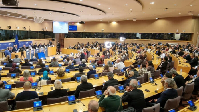 مؤتمر البرلمان الأوروبي لدعم إيران حرة: تضامن دولي مع المقاومة الإيرانية وإدانة صارمة لجرائم النظام الإيراني