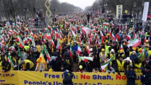 إذا كان مستقبل إيران غامضاً، فإن ماضي المقاومة هو المقدمة