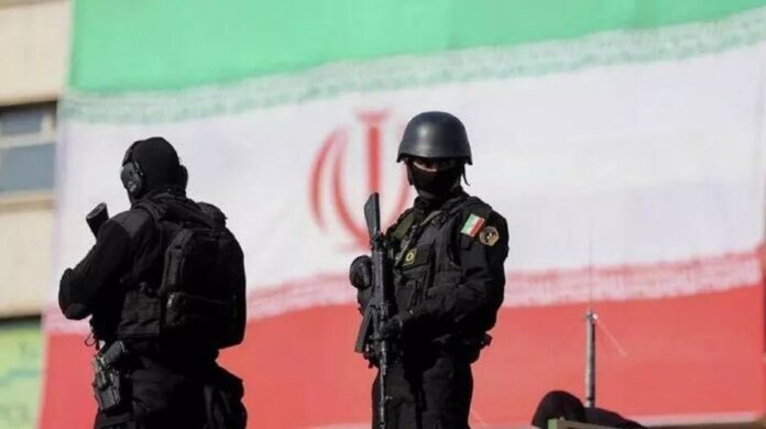 ريال كلير وورلد: أوهام الغرب تطيل عمر النظام الإيراني.. والمقاومة المنظمة هي البديل الوحيد لإسقاط الديكتاتورية