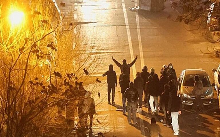 بين شبح الحرب وضغوط الداخل: النظام الإيراني في مأزق استراتيجي