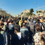 هندسة الإكراه؛ لماذا يفرض نظام الولي الفقیه خيار الكفاح على الشعب الإيراني؟
