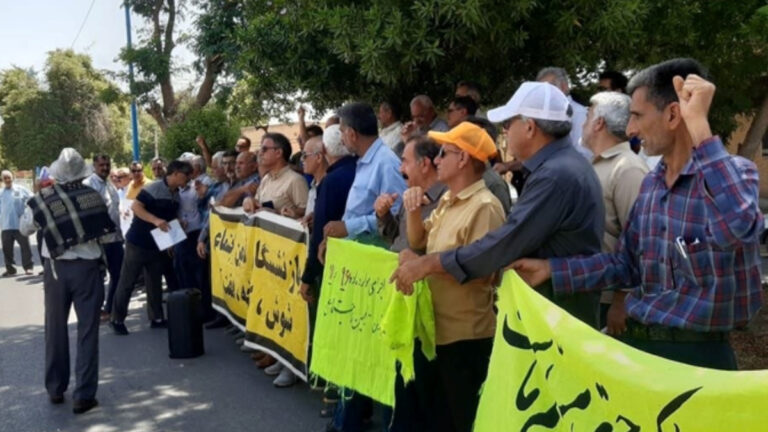 احتجاجات عمال والكوادر الطبية في شوش ويزد