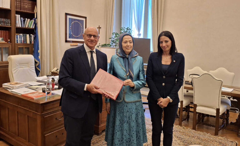 البرلمان الإيطالي يقدّم إلى مريم رجوي بيان دعم أغلبية مجلسي النواب والشيوخ للحل الديمقراطي في إيران- كلمة نائب رئيس البرلمان الإيطالي