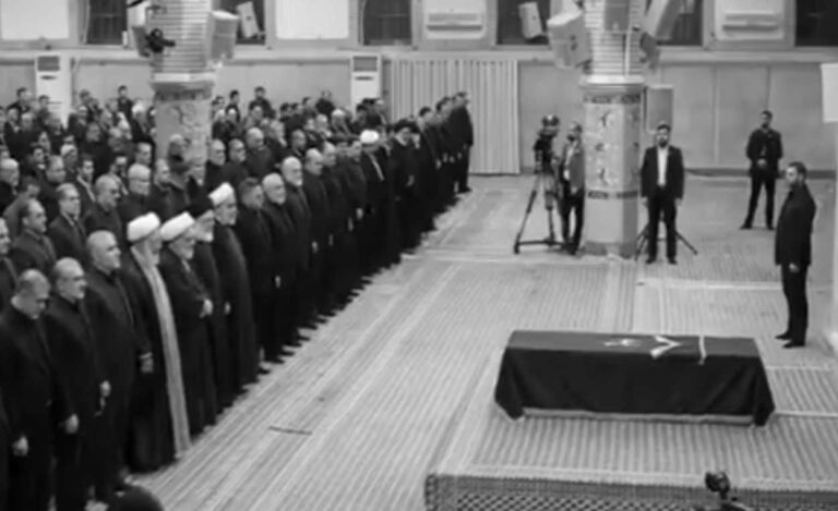 سقوطُ عمود الخيمة وبداية النهاية: قراءة في هلع بنيوي للنظام الحاكم داخل إيران