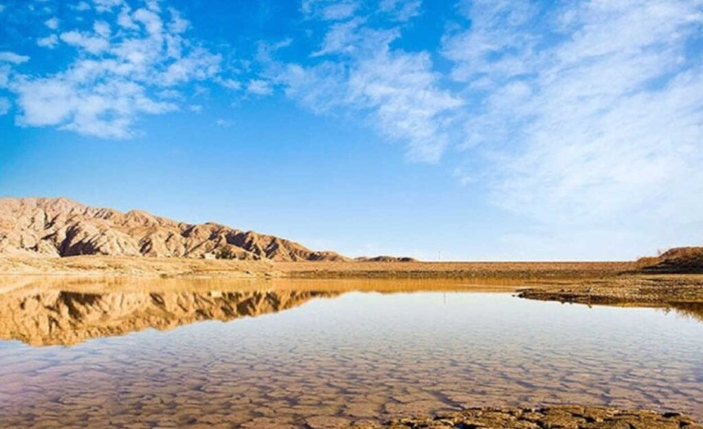 الإفلاسُ المائي في إيران: كيف حوّل سوء الإدارة الحكومية الجفاف إلى كارثة بيئية؟