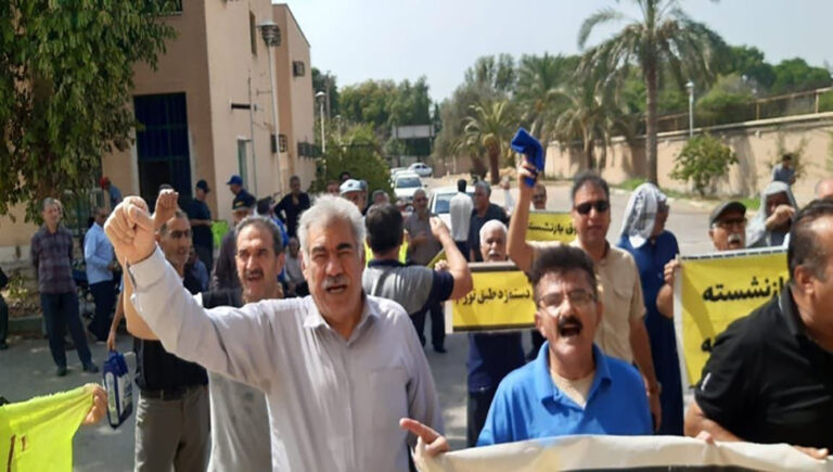 إيران.. احتجاجات واسعة للمتقاعدين في عدة مدن ضد الغلاء والفساد ونهب الثروات
