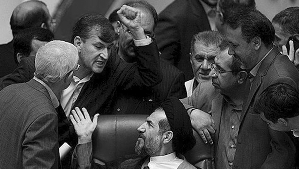 إيران: انكسارُ أوهامِ وفاق وتسارعُ حتميةِ انفجار سياسي