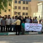 من الصلب والاتصالات إلى الصيادلة.. موجة احتجاجات جديدة تضرب إيران