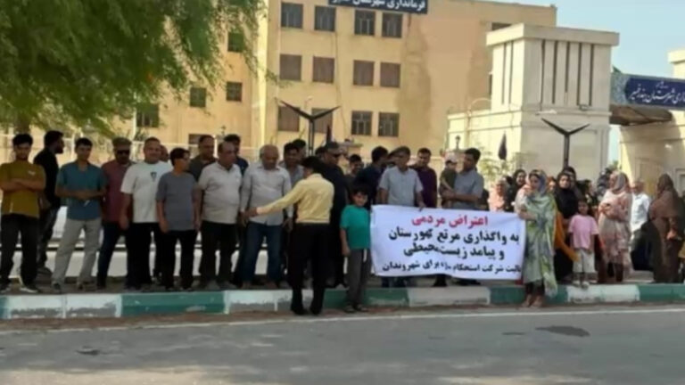 من الصلب والاتصالات إلى الصيادلة.. موجة احتجاجات جديدة تضرب إيران