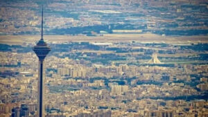 إيران: كيف تحولت الثروة النفطية إلى سلسلة من أزمات اقتصادية ومؤسسية؟