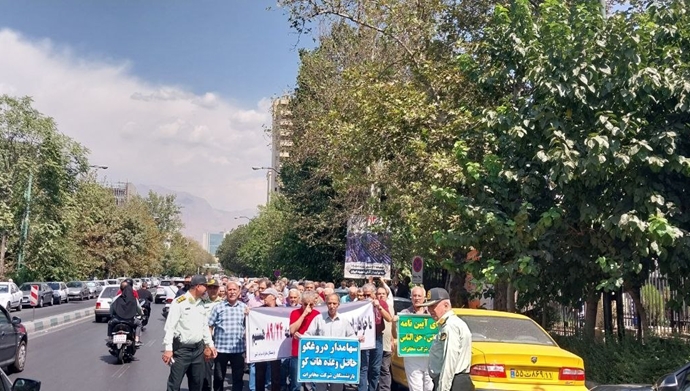 احتجاجات لمتقاعدي الاتصالات في إيران: «كفى ظلما.. أعيدوا إلينا حقوقنا»