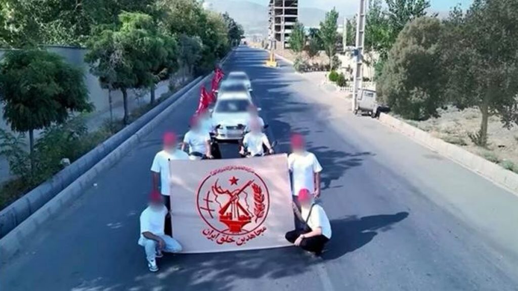 لو ديبلومات الفرنسية: منظمة مجاهدي خلق فاعل محوري في المشهد السياسي الإيراني