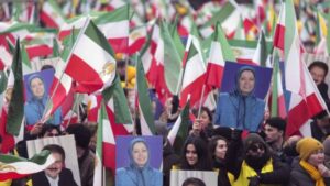 واشنطن إكزامينر: الرهان على المقاومة المنظمة هو السبيل الوحيد للتغيير الديمقراطي في إيران ودحض أكاذيب نظام الولي الفقيه