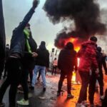 مسار الثورة المفتوح ضد النظام الإيراني: انتفاضة نوفمبر كمنطلق استراتيجي لبناء الجمهورية التعددية