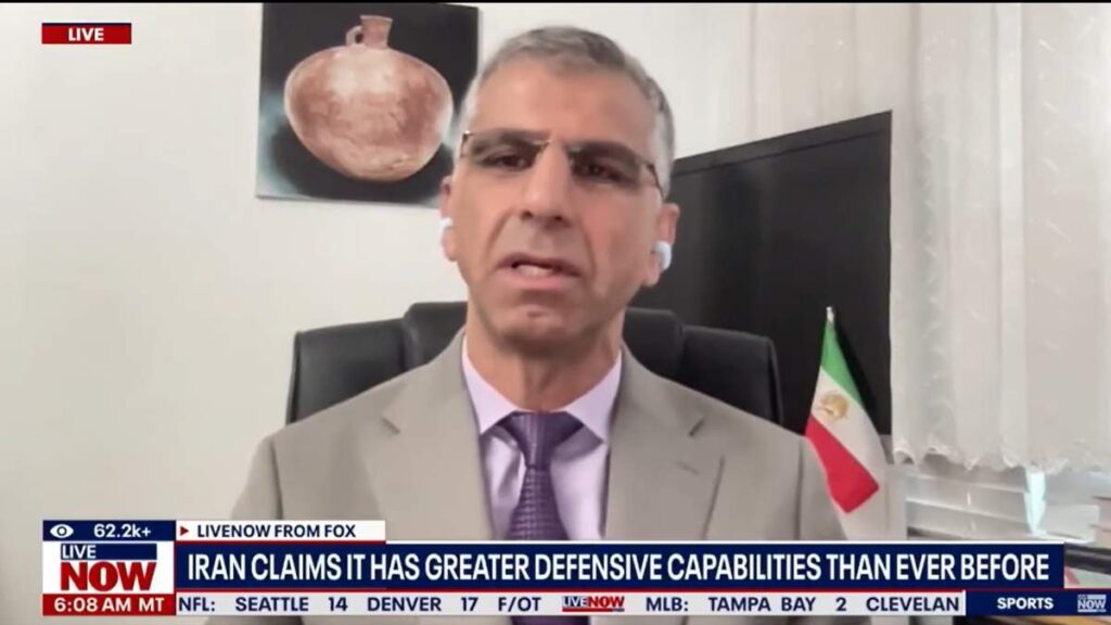 د. مجيد صادق‌پور: تصنيع بدائل زائفة وترويج ابن شاه يخدم بقاء الملالي.. والنظام يتآكل سياسياً واقتصادياً