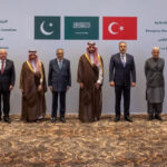 باكستان وتركيا والسعودية تتفق على الانتشار السريع للقوات العسكرية في الأراضي السعودية