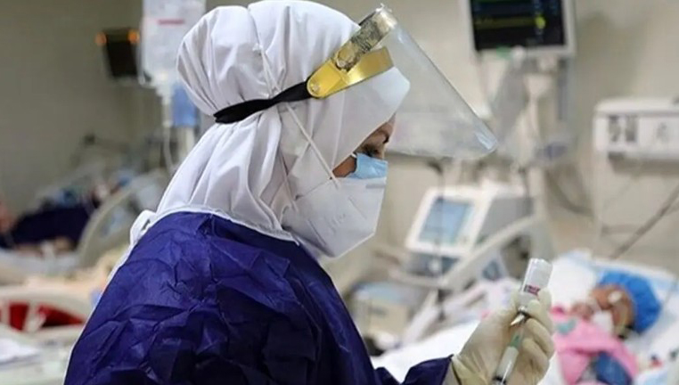 إيران.. 70 ألف ممرض وممرضة يغادرون المستشفيات والأجور تهبط إلى نحو 100 دولار