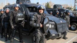 إيران.. استنفار أمني شامل وتشديد للقمع خشية اتساع الانتفاضة